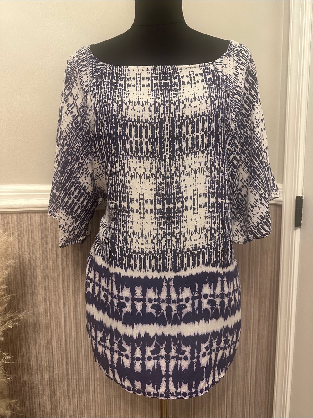 Beach Lunch Lounge Medium Navy Ivory Abstract Print Boho Tunic Top